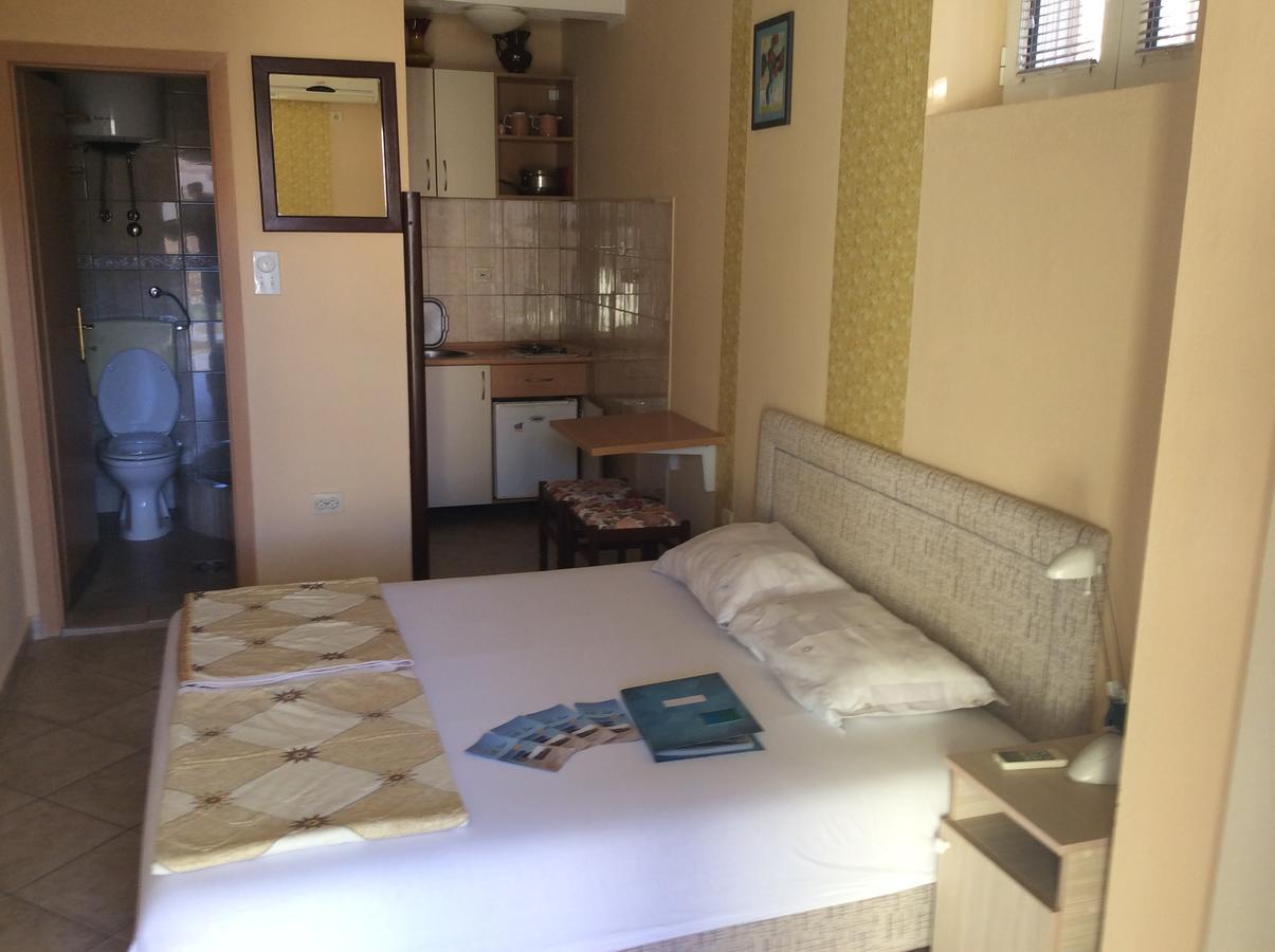 Petrovac Apartments Simo מראה חיצוני תמונה