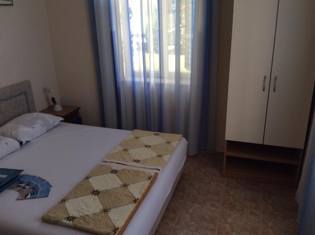 Petrovac Apartments Simo מראה חיצוני תמונה